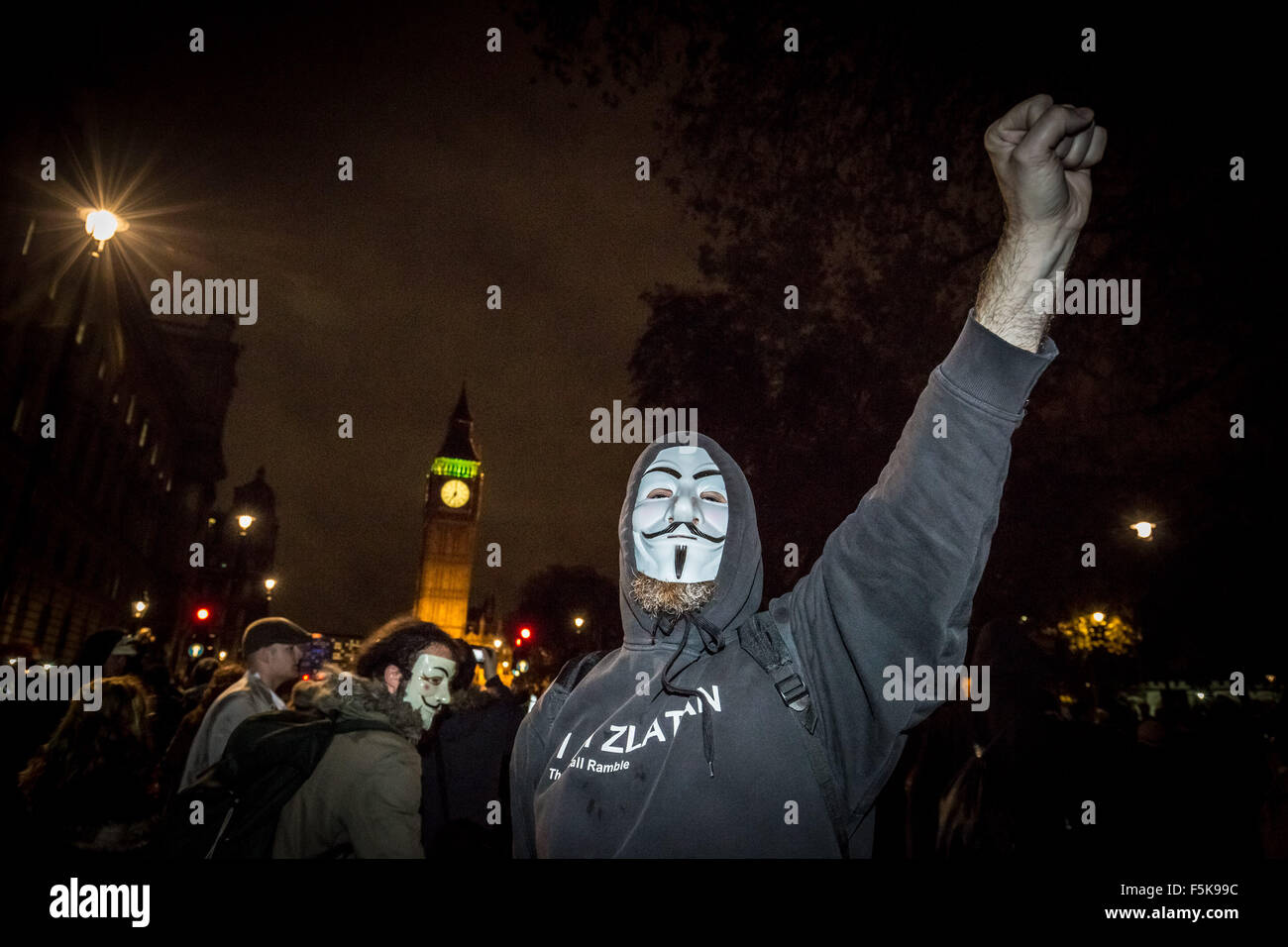 Londres, Royaume-Uni. 5Th Nov, 2015. Masque de 'Million' Mars manifestant anarchiste manifestation à Westminster Crédit : Guy Josse/Alamy Live News Banque D'Images