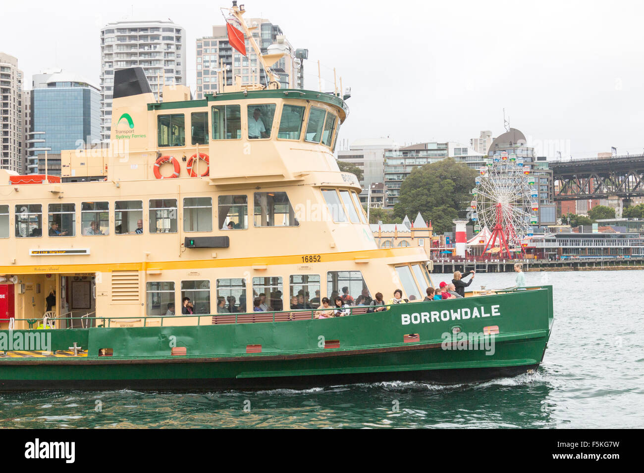 Ferry de Sydney à Borrowdale Point Mcmahon ont un quai à North Sydney, Nouvelle Galles du Sud, Australie Banque D'Images