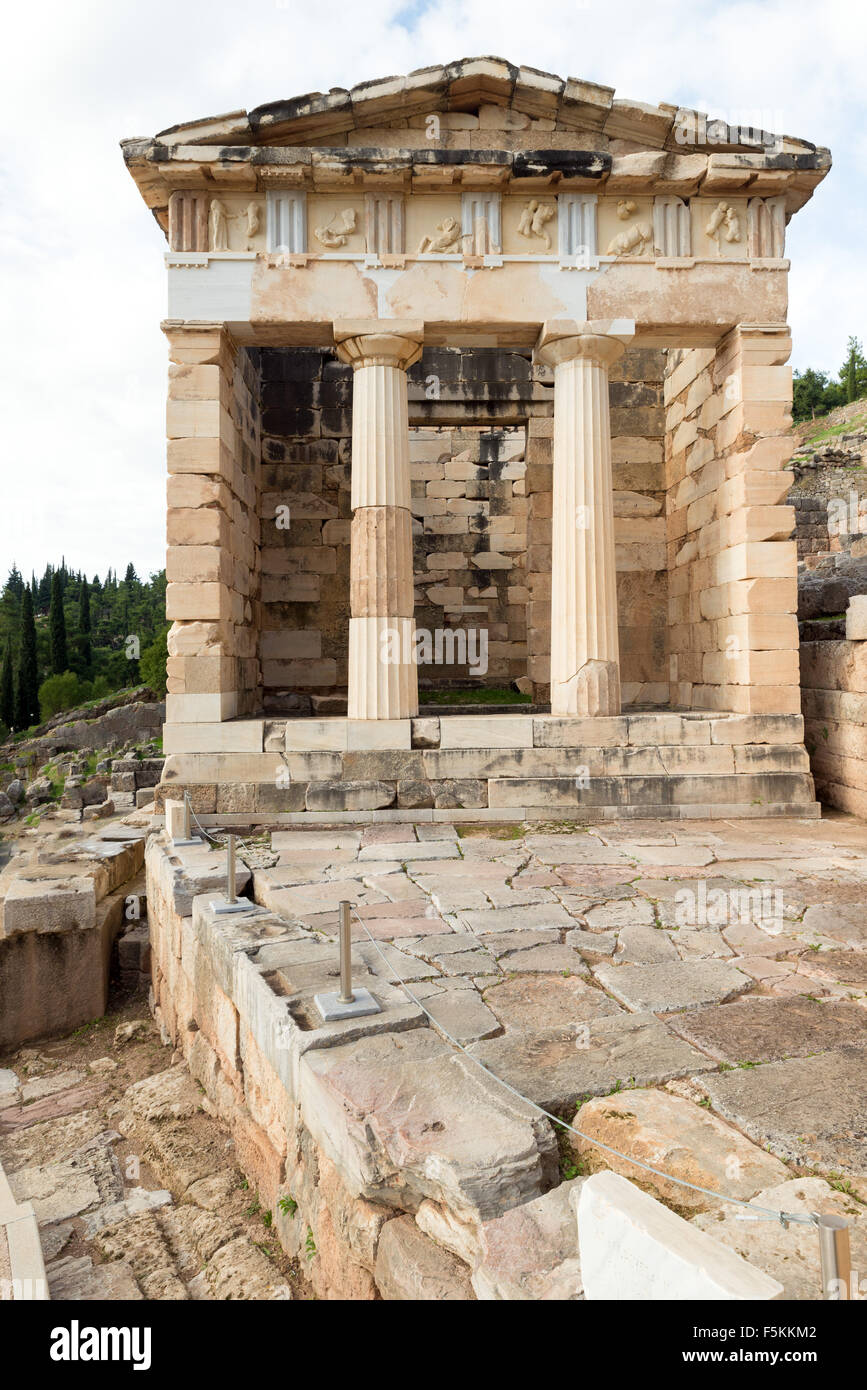 Le site archéologique de Delphes a été inscrit sur la la Liste du patrimoine mondial de l'UNESCO. Le conseil du trésor d'Athènes Banque D'Images