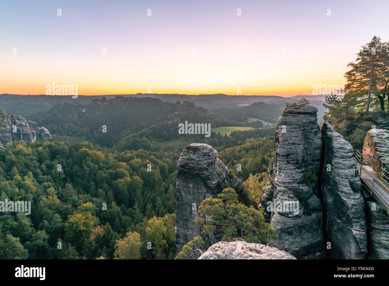 La Suisse Saxonne, des montagnes de grès de l'Elbe, Sachsen, Allemagne Banque D'Images