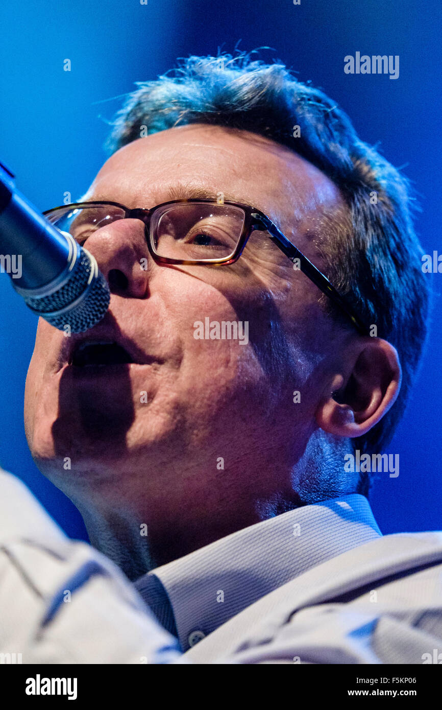 Les Proclaimers joue O2 Shepherds Bush Empire le 05/11/2015 à O2 Shepherds Bush Empire, London. Les personnes sur la photo : Craig Reid. Photo par Julie Edwards. Banque D'Images