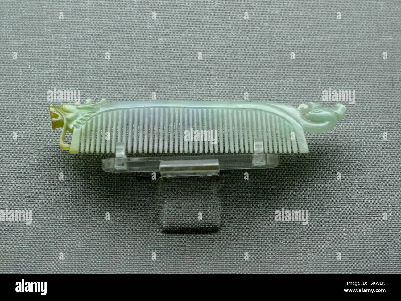 Jade antique comb. Musée de la capitale. Beijing, Chine. Banque D'Images
