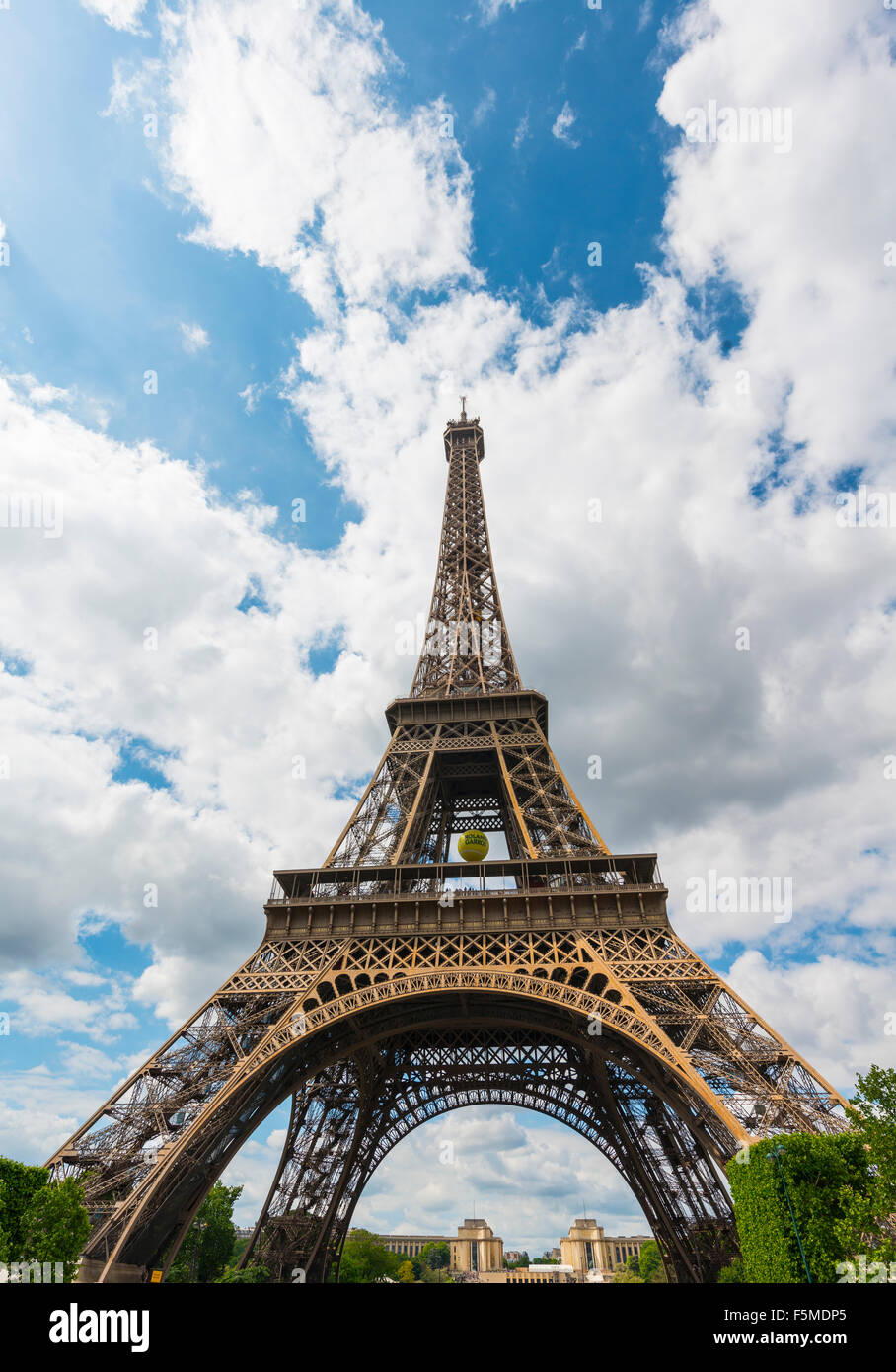 La Tour Eiffel, tour Eiffel, Champs de Mars, Paris, Ile-de-France, France Banque D'Images