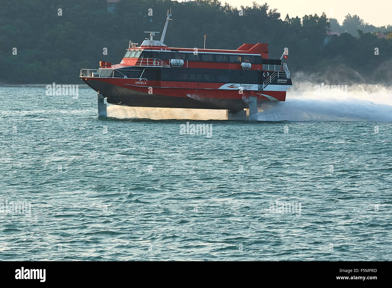 Hydroglisseur turboréacteur (hydroglisseur) en route de Macao à Hong Kong. Banque D'Images
