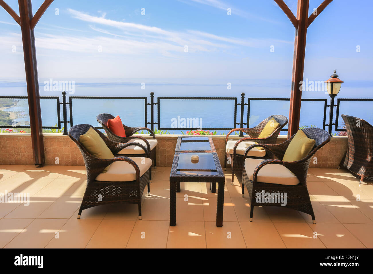 Restaurant sur la terrasse Banque D'Images