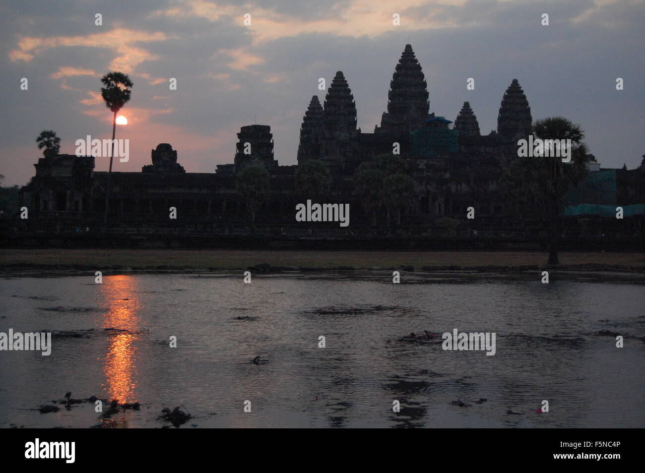 Lever de soleil à Angkor Wat, au Cambodge Banque D'Images