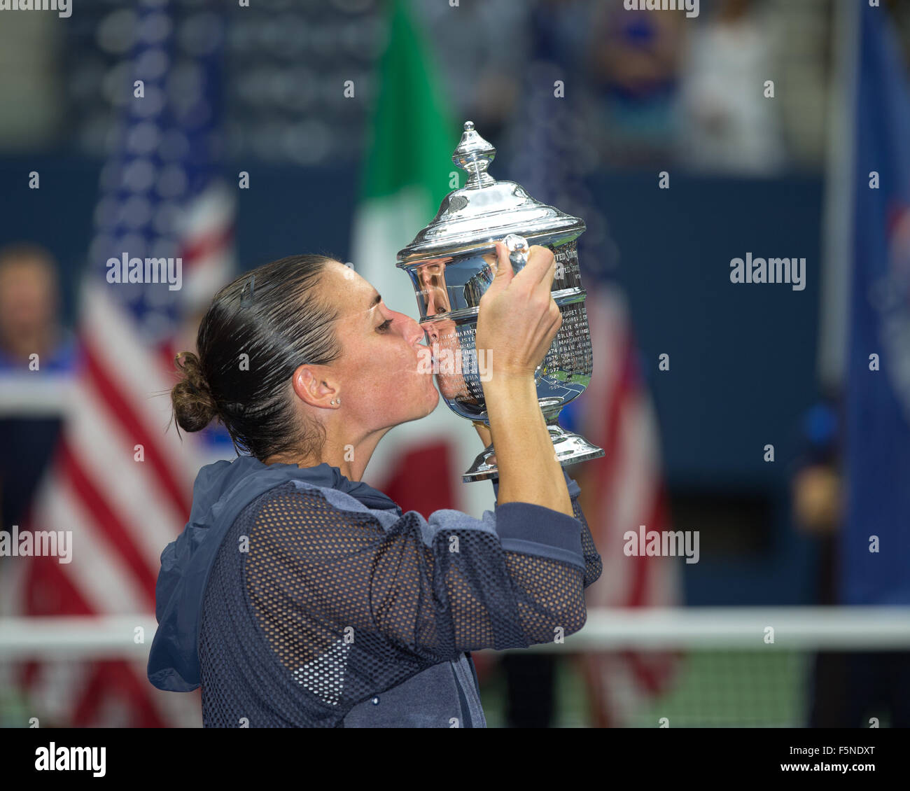 Flavia Pennetta avec le trophée à l'US Open de Flushing Meadows 2015,USTA Billie Jean King National Tennis Center, New York, Banque D'Images