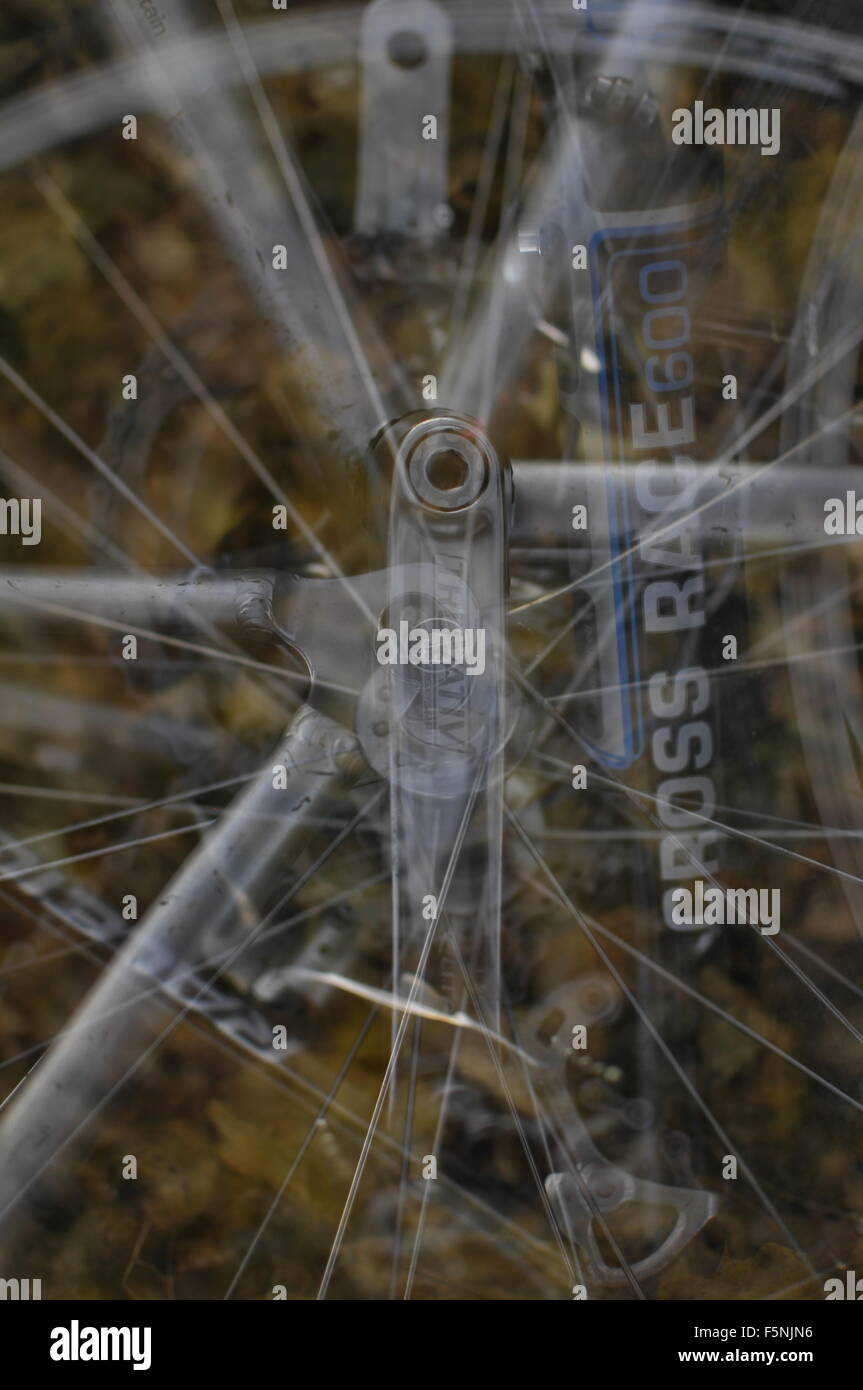 Close up, cycle cycle cross bike roue, vis de sécurité Banque D'Images