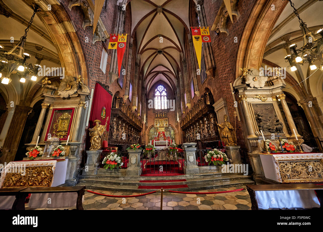 Tourné de l'intérieur de Cathédrale de Saint Jean Baptiste ou Cathédrale de Wroclaw, l'île de la cathédrale ou Ostrow Tumski, la Pologne, l'Europe Banque D'Images