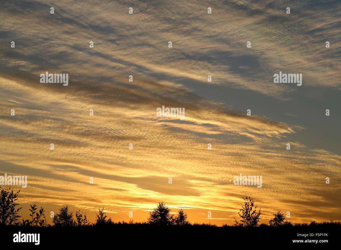 Magnifique coucher de soleil et ciel est photographié close up Banque D'Images