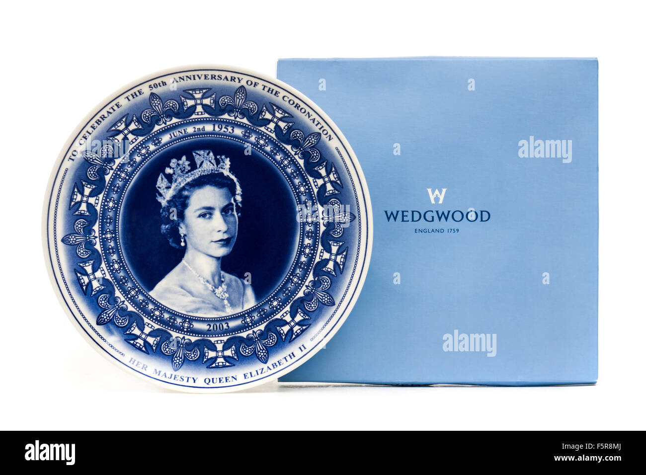 Wedgwood plaque commémorative (2003) pour célébrer le 50e anniversaire du couronnement de Sa Majesté la Reine Elizabeth II Banque D'Images