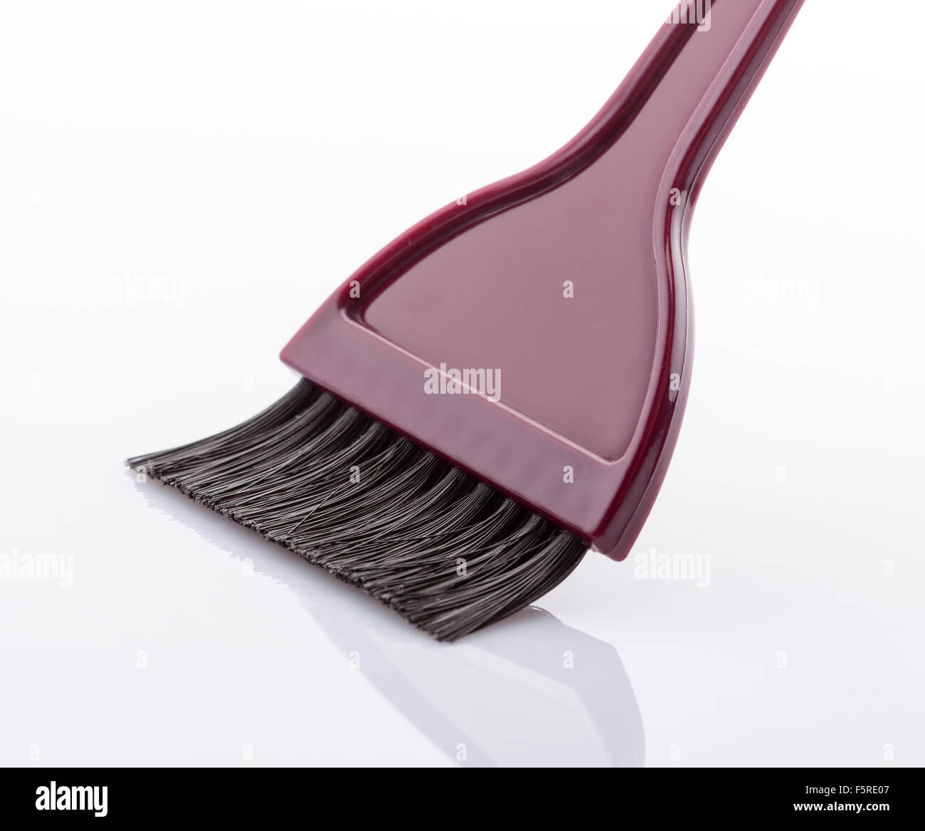 Brosse pour peinture sur fond blanc Banque D'Images