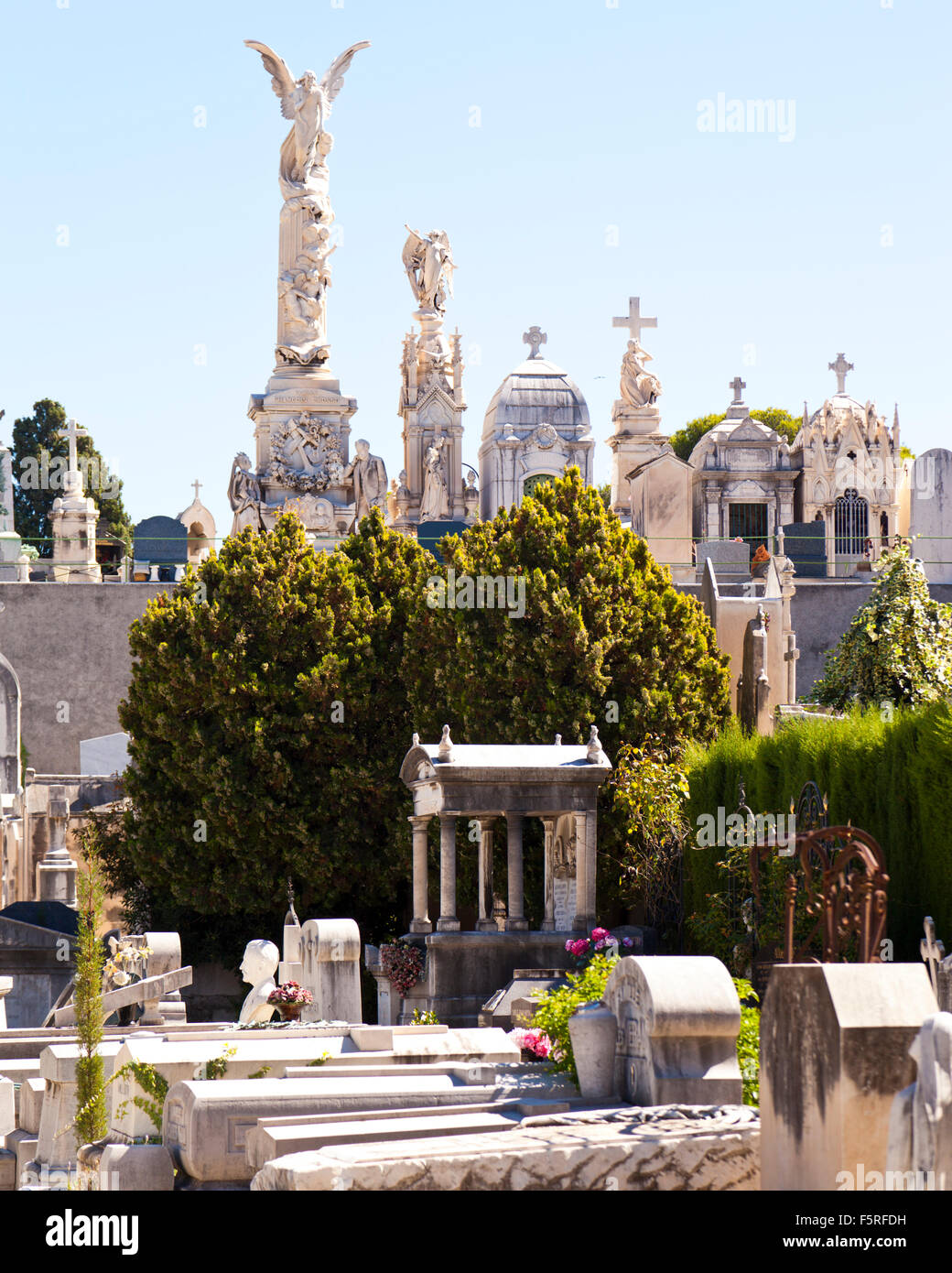 Le cimetière en Cimetière du Château de Nice, France Photo Stock Alamy Le cimetière en Cimetière du Château de Nice, France Photo Stock Alamy