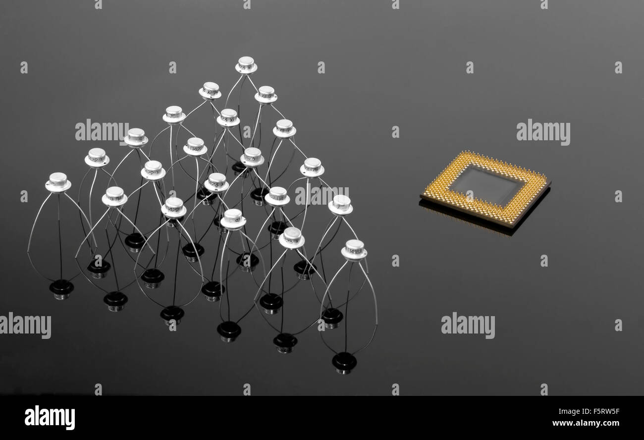 La notion de processeur moderne et vieux transistors Banque D'Images