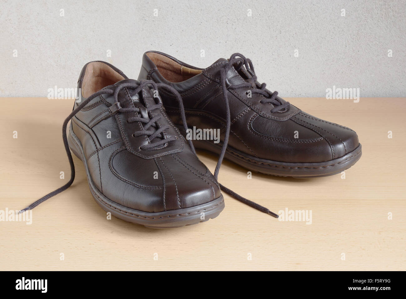 Dark brown chaussures pour hommes Banque D'Images