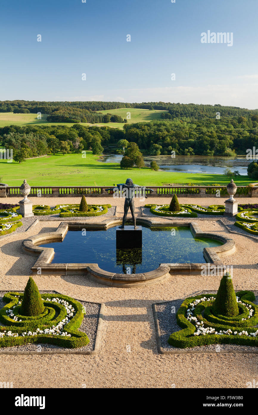 La terrasse jardin à Harewood House dans le West Yorkshire, au Royaume-Uni. L'un des 10 Trésors de l'Angleterre. Banque D'Images