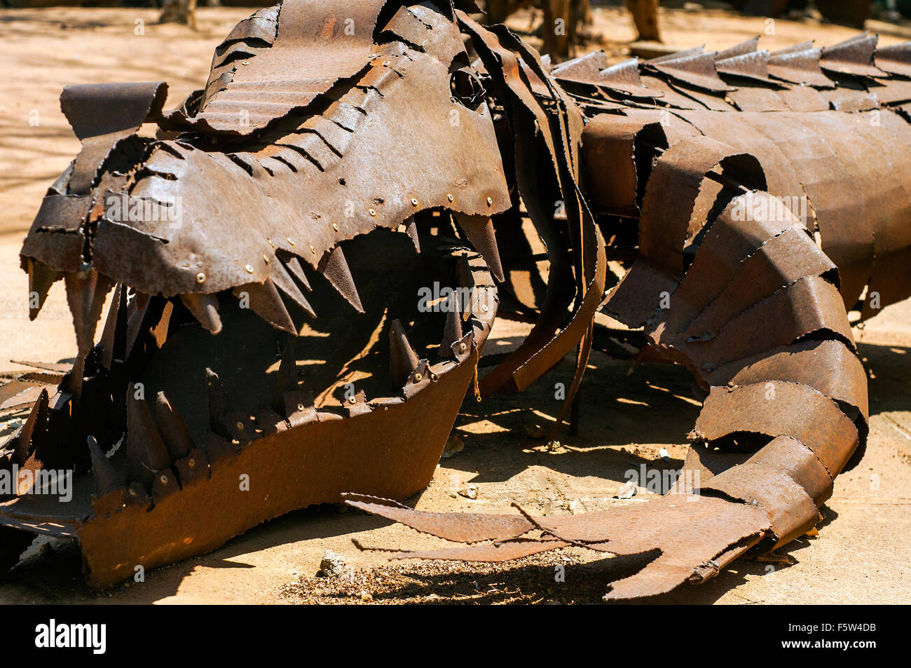 Musée national de l'extérieur de sculptures de crocodiles, Gaborone, Botswana Banque D'Images
