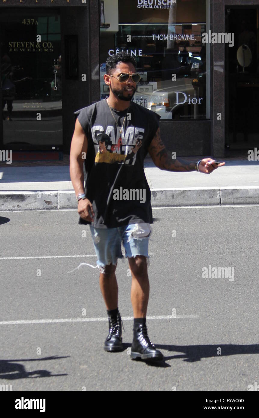 Jontel auteur-compositeur Miguel Pimentel visite un cabinet de médecin à Beverly Hills avec : Miguel Pimentel Jontel Où : Los Angeles, California, United States Quand : 11 Oct 2015 Banque D'Images