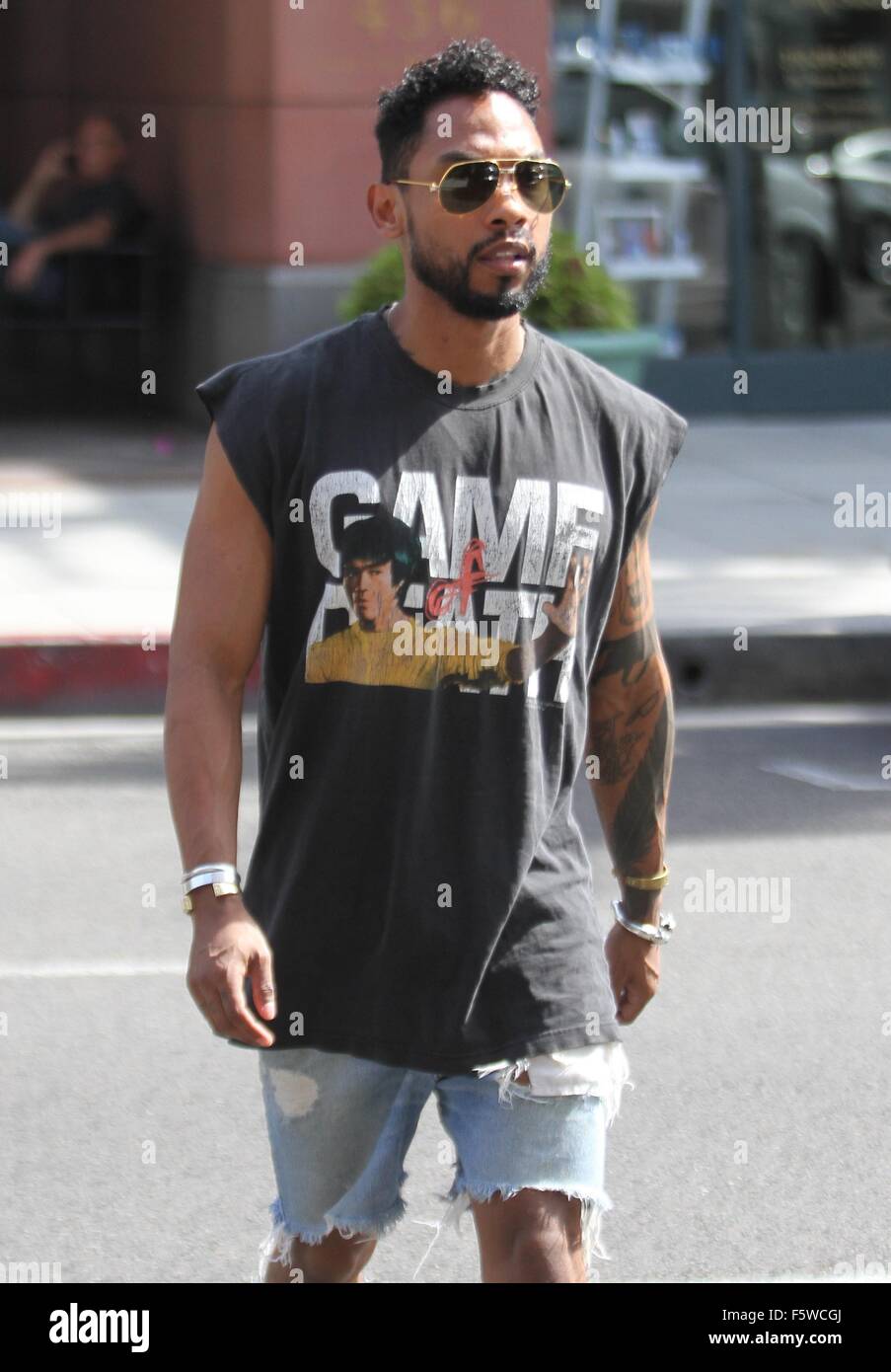 Jontel auteur-compositeur Miguel Pimentel visite un cabinet de médecin à Beverly Hills avec : Miguel Pimentel Jontel Où : Los Angeles, California, United States Quand : 11 Oct 2015 Banque D'Images