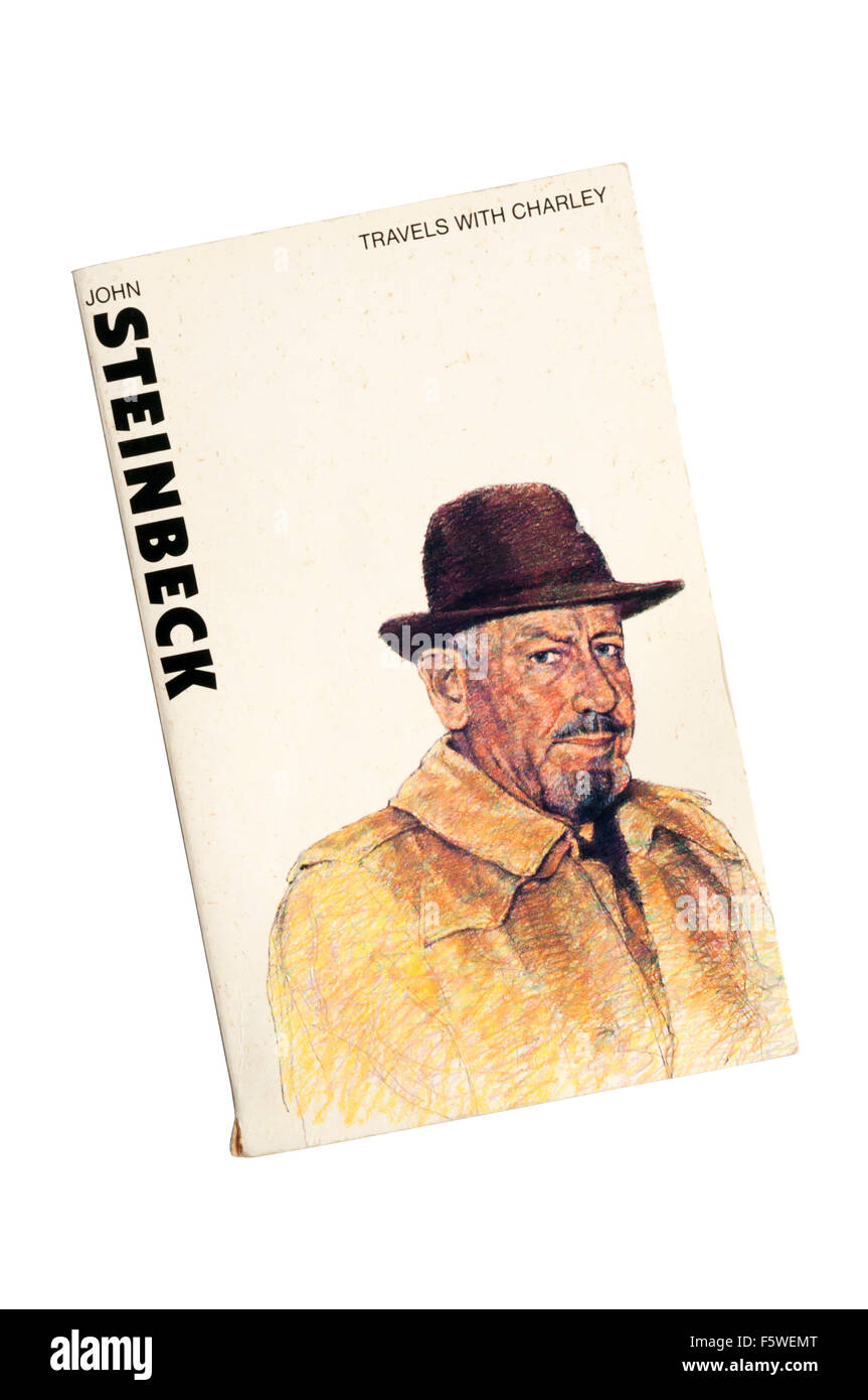 Une copie du livre de voyages avec Charley par John Steinbeck. Banque D'Images