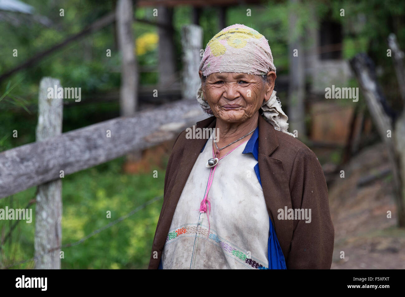 Portrait d'une vieille femme à Chiang Mai, dans le Nord de la Thaïlande Banque D'Images