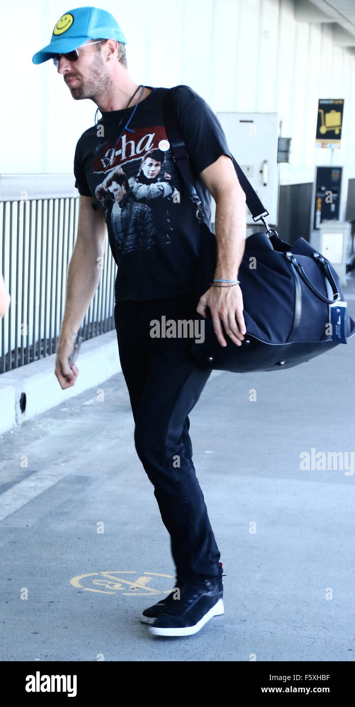 Chris Martin à l'Aéroport International de Los Angeles (LAX) avec : Chris Martin Où : Los Angeles, California, United States Quand : 18 Oct 2015 Banque D'Images