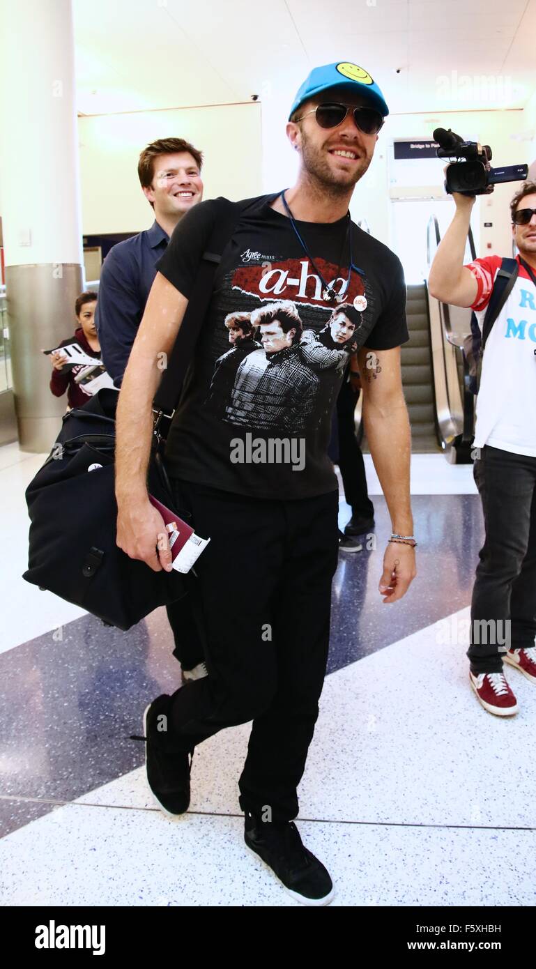 Chris Martin à l'Aéroport International de Los Angeles (LAX) avec : Chris Martin Où : Los Angeles, California, United States Quand : 18 Oct 2015 Banque D'Images
