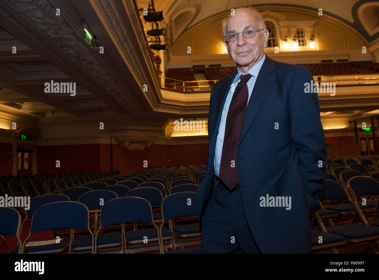 Le prix Nobel Daniel Kahneman auteur de meilleure vente de 'Réflexion' rapide et lente en conversation avec David Vincent Niclot Londres Banque D'Images