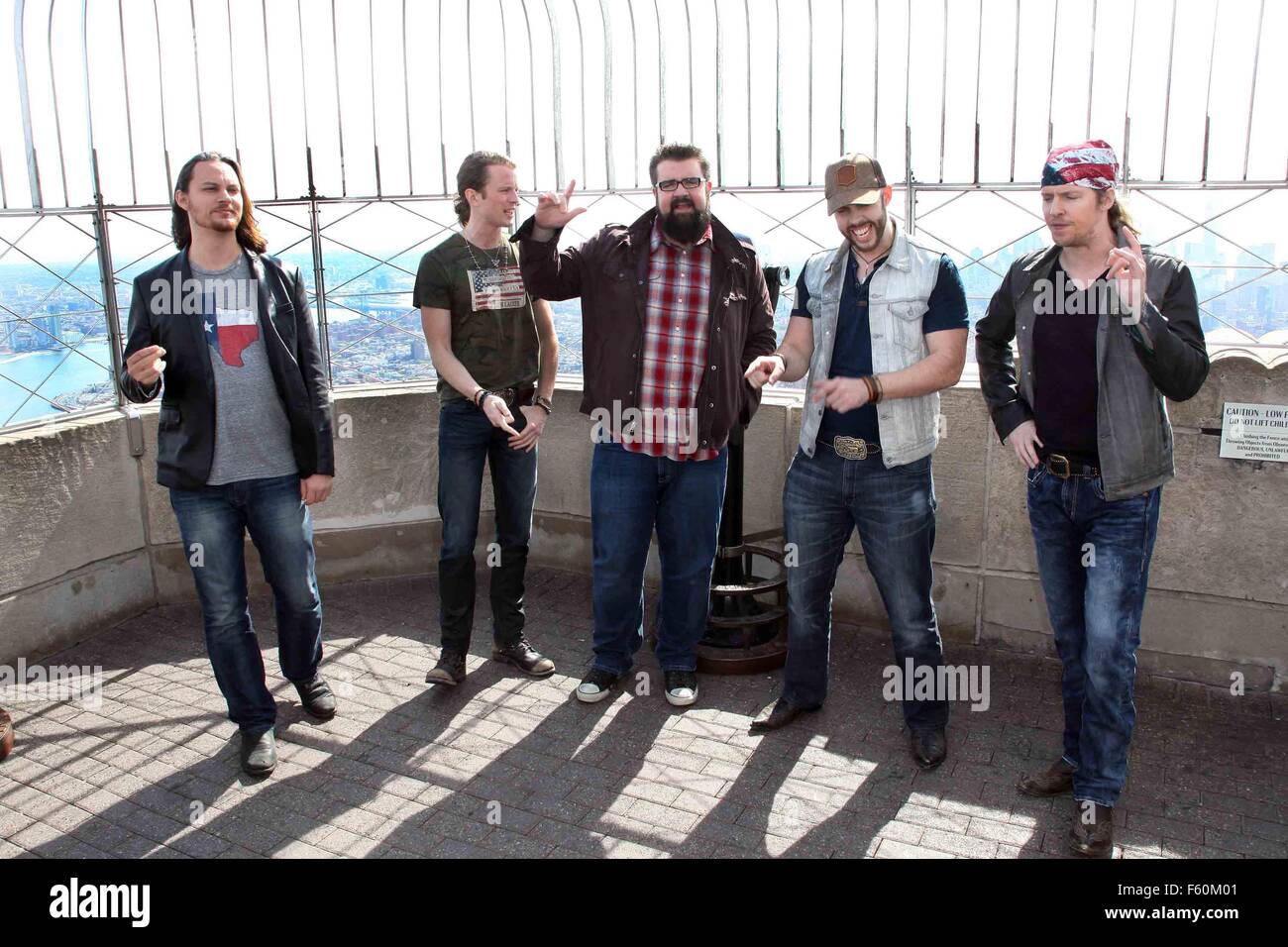 Groupe de pays accueil gratuit, gagnants de NBC's "la chante faux", visiter l'Empire State Building avec : Accueil gratuitement, Tim Foust, Austin Brown, Rob Lundquist, Chris Rupp, Adam Rupp Où : New York City, New York, United States Quand : 25 Oct 2015 Banque D'Images