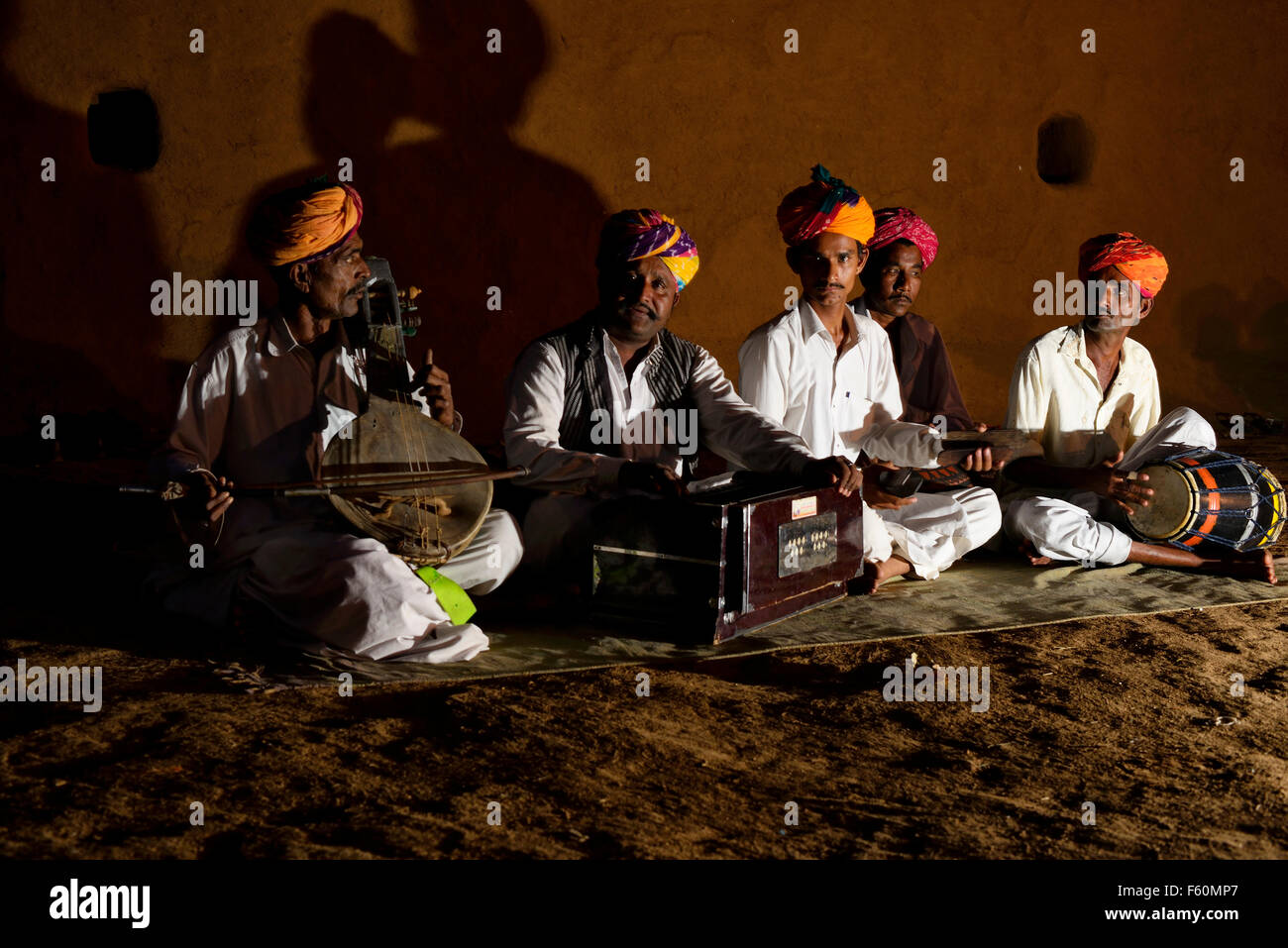 Village du Rajasthan, Udaipur, Shilpagram Concert Banque D'Images