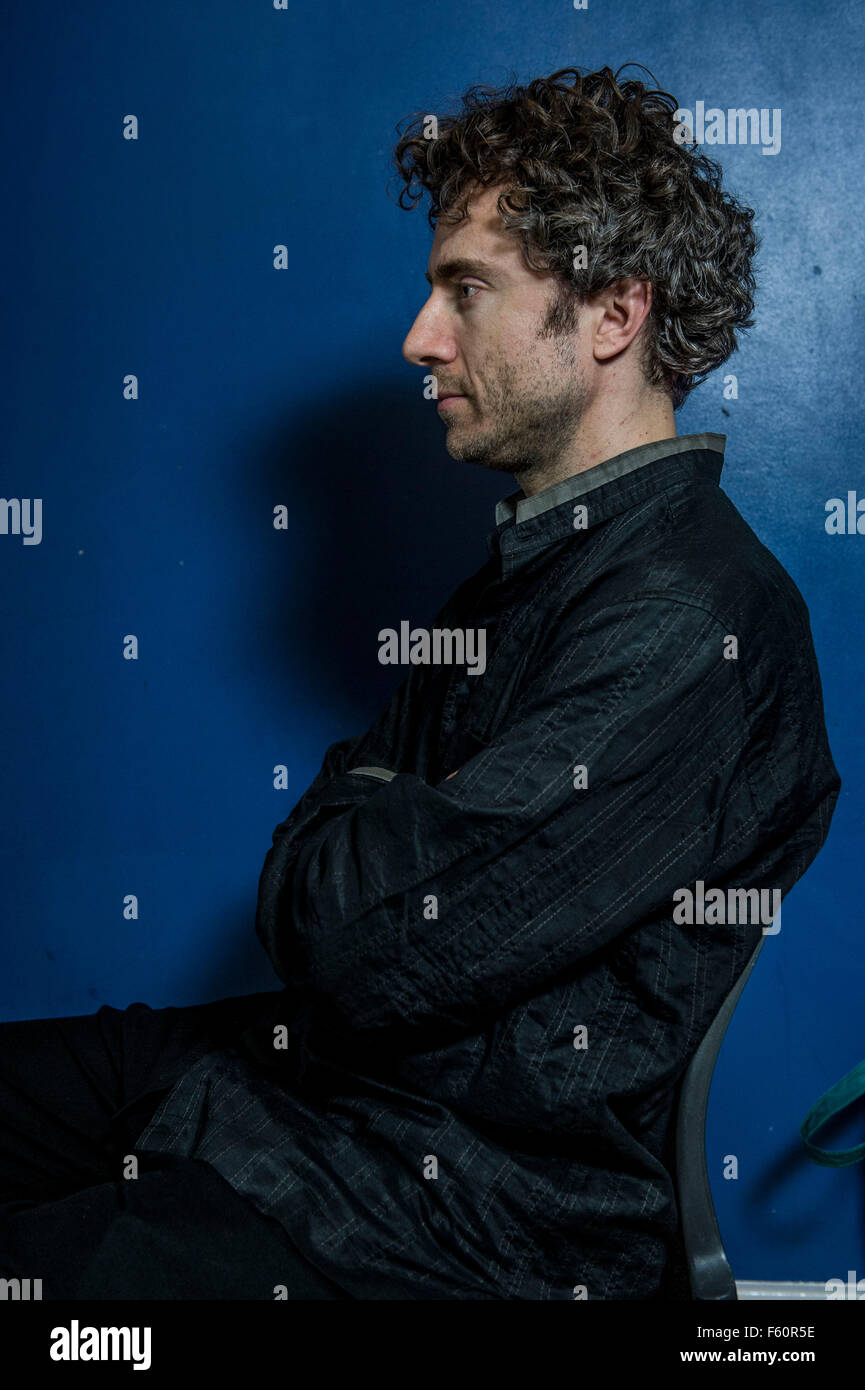 Thomas Heatherwick célèbre architecte et designer britannique a conçu la vasque olympique 2012 .Thomas est membre honoraire de la Riba et membre du Royal College of Art Heatherwick Studio parmi ses clients : promoteurs immobiliers, sociétés à responsabilité limitée, les fonds souverains, les communautés religieuses, le gouvernement britannique, les autorités locales, des sociétés de charité, une école, un hôpital, une assurance company, propriétaires fonciers, des musées et des particuliers. Photo de 5 x 15 cas le Tabernacle , l'ouest de Londres. Des conférenciers invités. Banque D'Images