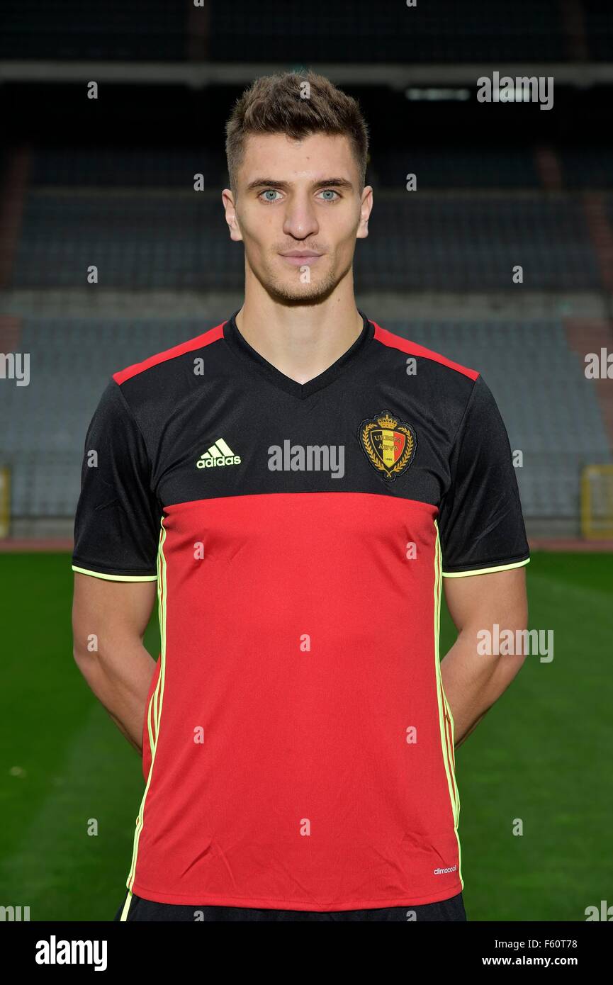 Bruxelles, Belgique. 10 Nov, 2015. L'équipe nationale de Belgique mens dans  photoshoot officiel adidas nouvellement introduite pour kit. Thomas Meunier  : Action Crédit Plus Sport/Alamy Live News Photo Stock - Alamy