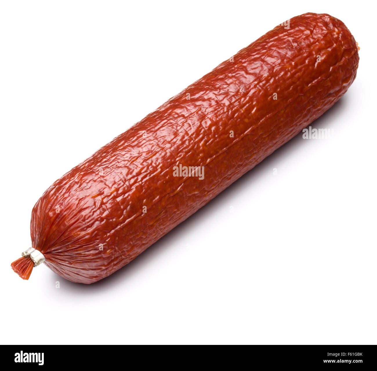 Salami saucisse fumée isolé sur fond blanc dentelle Banque D'Images Salami saucisse fumée isolé sur fond blanc dentelle Banque D'Images