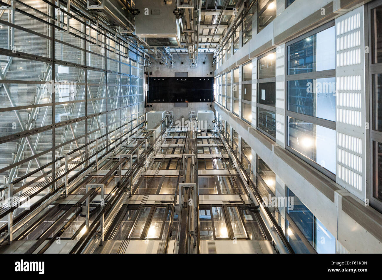 France, Paris, vue de l'intérieur de l'Institut du Monde Arabe Banque D'Images