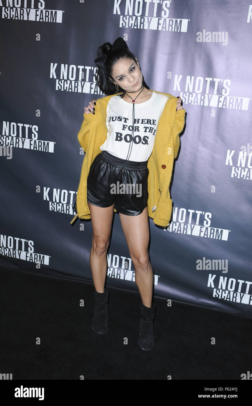 La ferme Knotts Scary Tapis noir avec : Vanessa Hudgens Où : Los Angeles, California, United States Quand : 01 Oct 2015 Banque D'Images