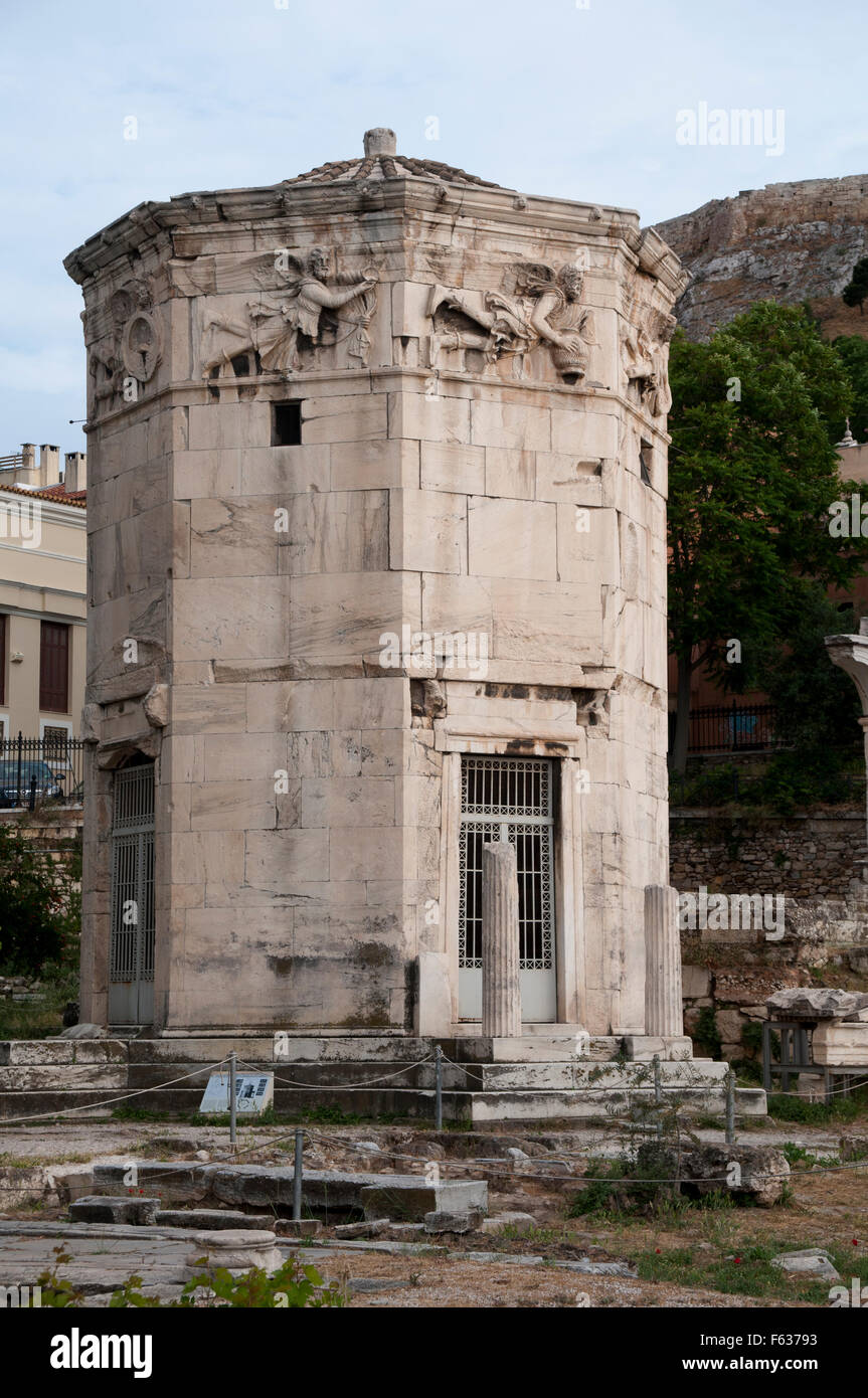 La Tour des vents a été construit autour de 50 BC et est aujourd'hui au cœur d'Athènes. Il s'agit d'un clocher-mur à huit côtés. Banque D'Images