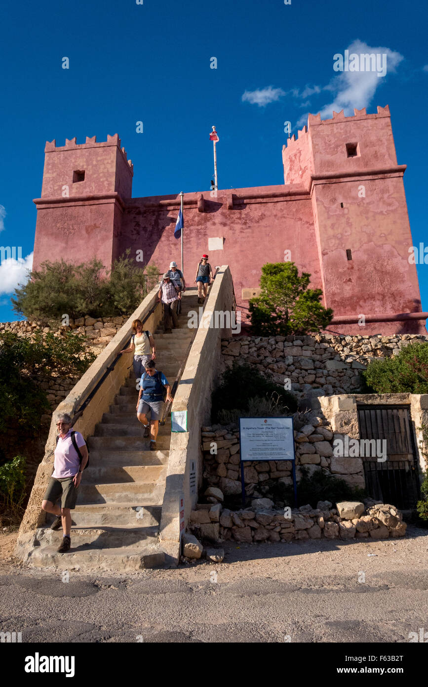 Sainte Agathe's Tower, connue sous le nom de la Tour Rouge, près de Mellieha, Malte. Banque D'Images