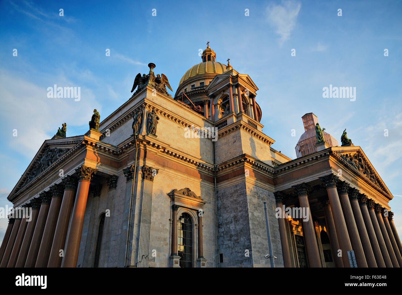 L'église de St Isaac, l'une des principales attractions touristiques de Saint-Pétersbourg, en Russie. Banque D'Images