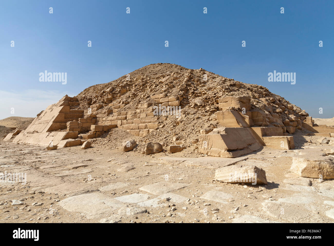 Pyramide de Unas vu de l'angle sud-est de la nécropole de Sakkarah aussi connu sous le nom de Saqqara Égypte Banque D'Images