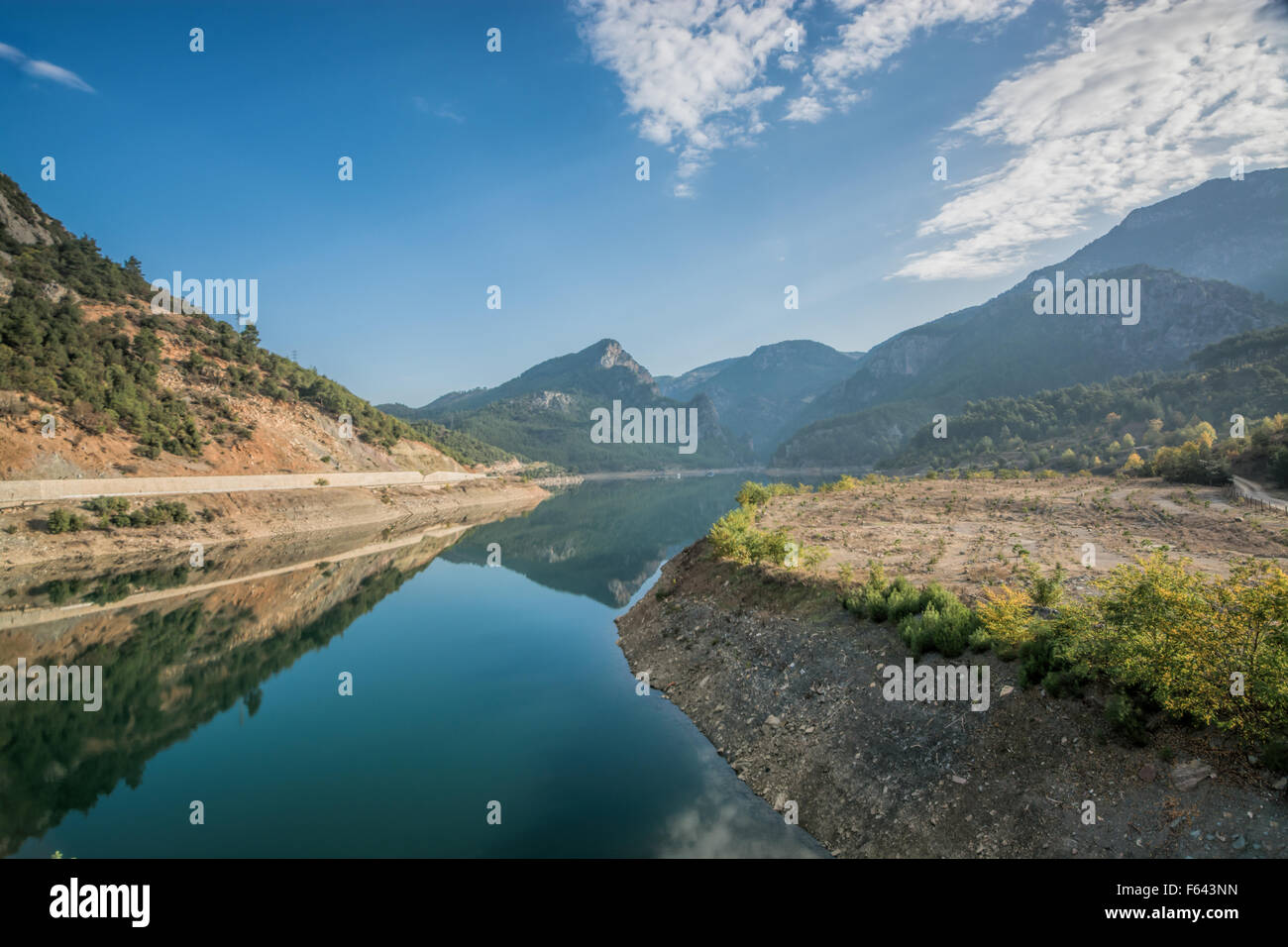 Lac de montagne à Feke, Adana, Turquie Banque D'Images