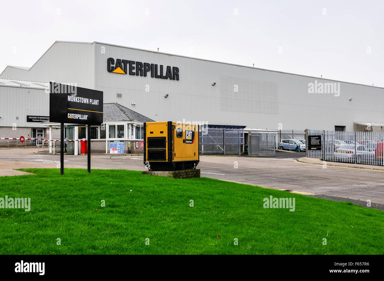 L'Irlande du Nord. 12 novembre, 2015. L'usine Caterpillar à Monkstown, Newtownabbey, anciennement FG Wilson, annoncer la perte de 100 emplois sur trois sites en Irlande du Nord. Crédit : Stephen Barnes/Alamy Live News Banque D'Images