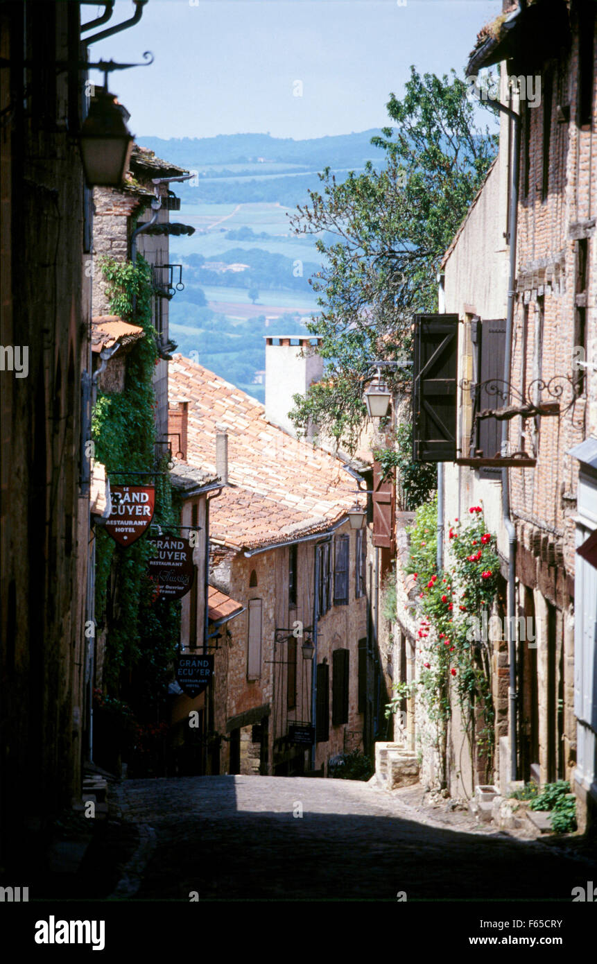 Vue de la rue médiévale de Cordes, France Banque D'Images