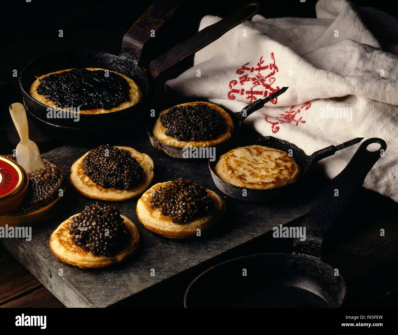 Blinis au caviar Banque D'Images