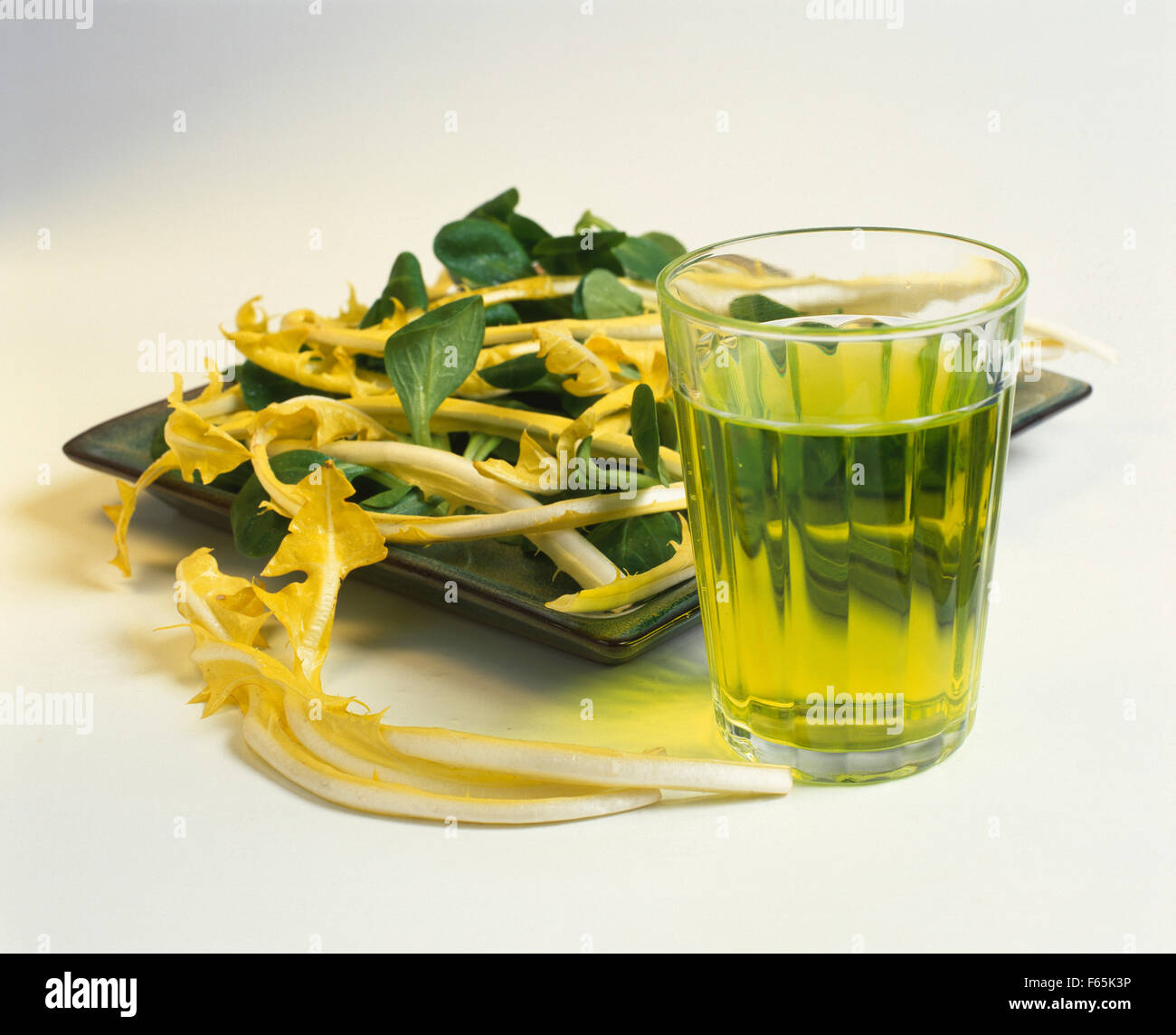 Jus de pissenlit Banque D'Images