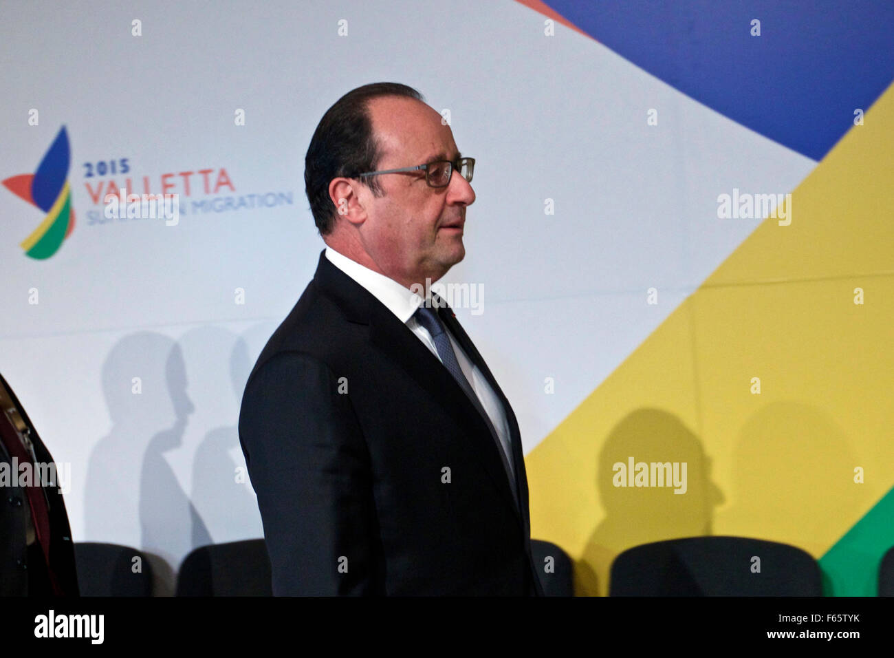 La Valette, Malte. 12Th Nov, 2015. Le Président français François Hollande est représenté sur la deuxième journée de la Sommet de La Valette sur la migration à La Valette, Malte, le 12 novembre 2015. Le Président de la Commission européenne, Jean-Claude Juncker a lancé ici jeudi un fonds fiduciaire d'urgence pour assurer la stabilité et de remédier aux causes profondes des migrations irrégulières et des personnes déplacées en Afrique. Credit : Jin Yu/Xinhua/Alamy Live News Banque D'Images