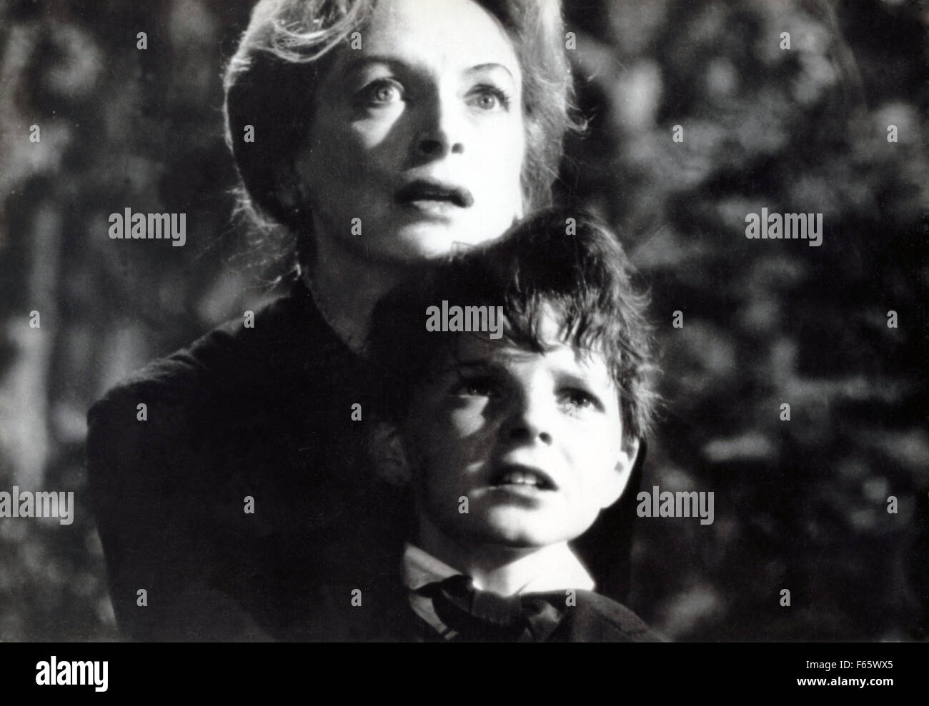 Les Innocents Année : 1961 UK / USA Réalisateur : Jack Clayton Deborah Kerr, Martin Stephens Banque D'Images