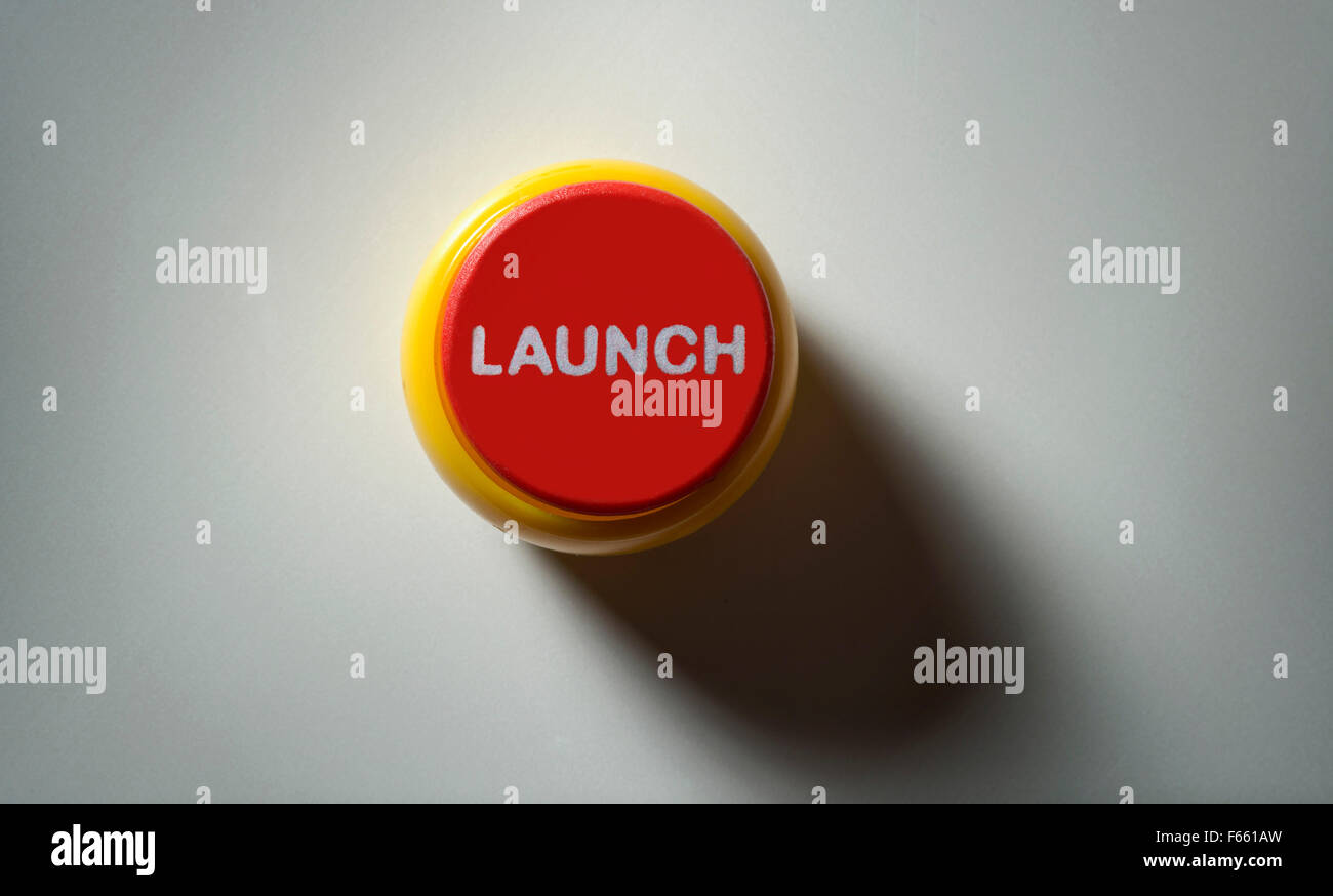 Concept photo d'un bouton de lancement de missile rouge,re réponse de dissuasion nucléaire en cas de guerre,ou d'urgence.une attaque UK Banque D'Images