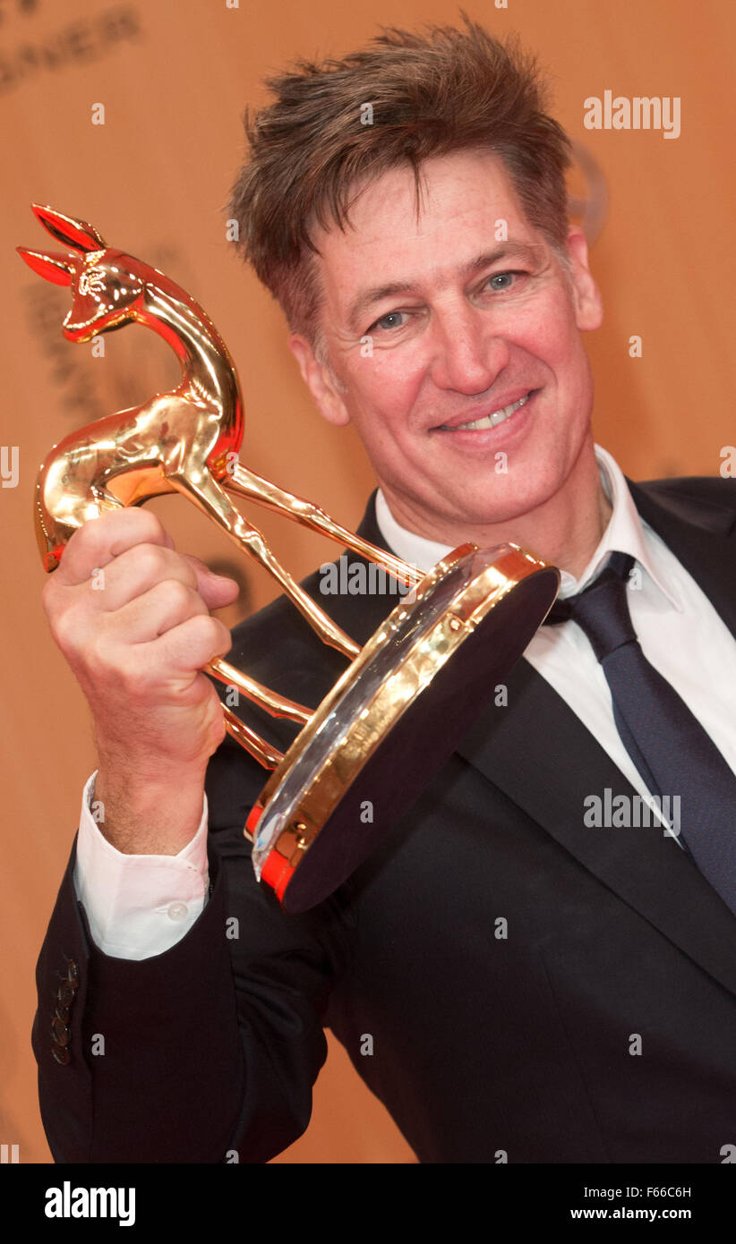 Berlin, Allemagne. 12Th Nov, 2015. Acteur Tobias Moretti reçoit le Bambi award dans la catégorie 'acteur' nationale à Berlin, Allemagne, 12 novembre 2015. © AFP PHOTO alliance/Alamy Live News Banque D'Images