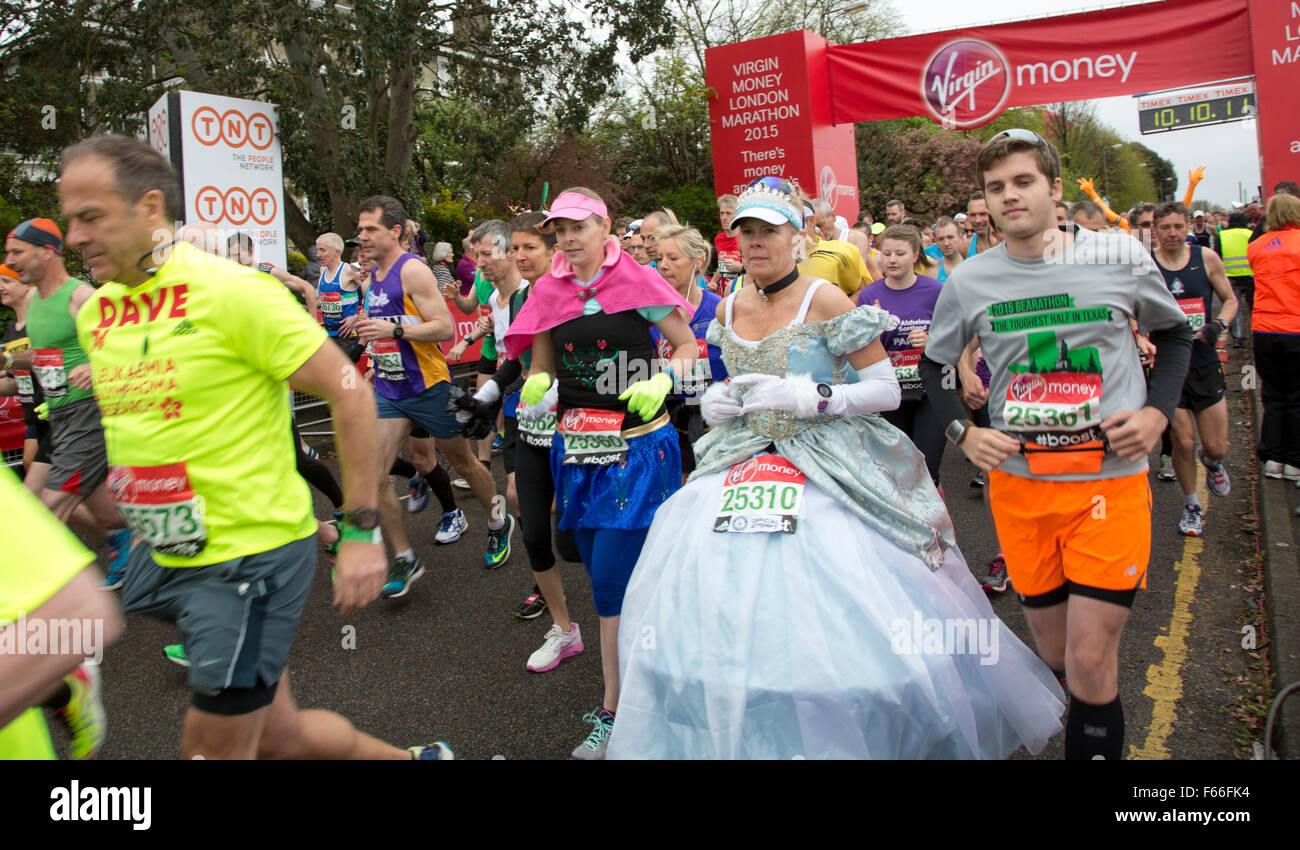 La ligne de départ du Marathon de Londres 2015 Banque D'Images