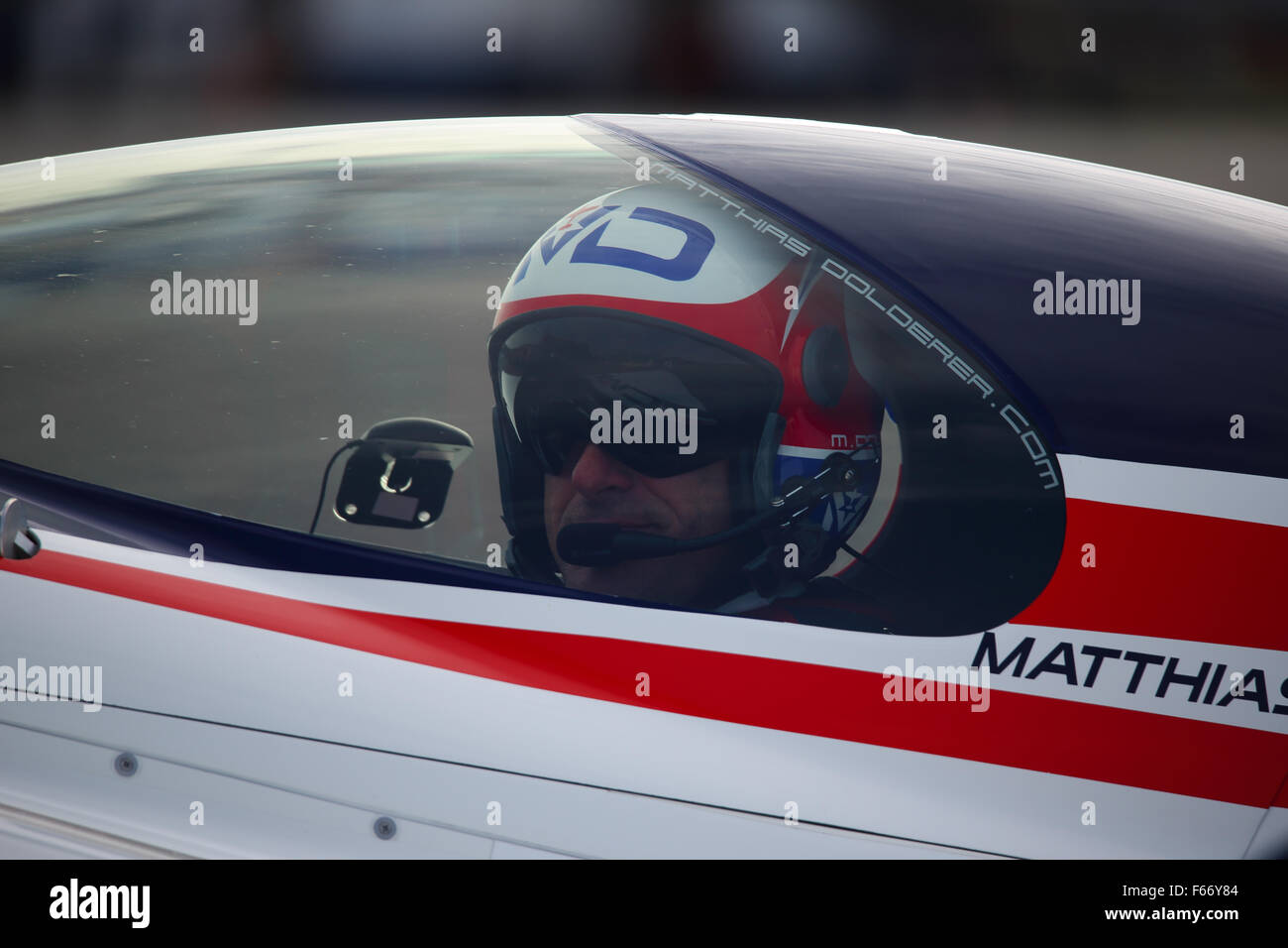 Matthias Dolderer à Wycombe Airpark préparation de la Red Bull Air Race 2015 à Ascot Banque D'Images